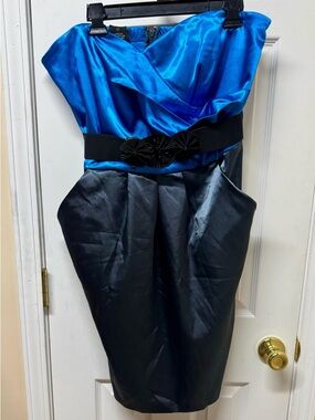 Torrid Satin Strapless Colorblock Formal Cocktail Dress in Bright & Deep Blue 16